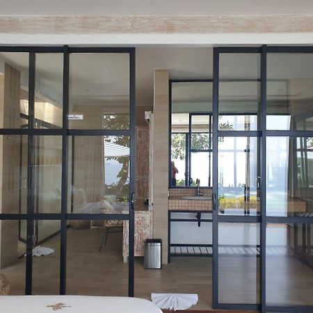 Nusa Dua Ocean View With Private Beach Exterior photo