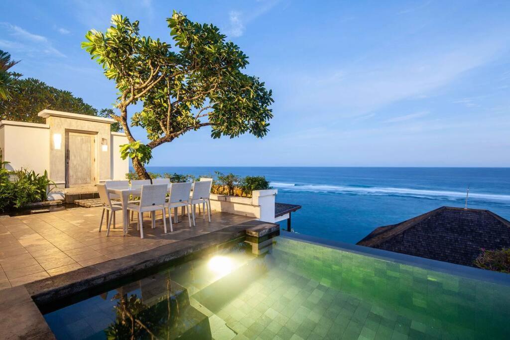 Nusa Dua Ocean View With Private Beach Exterior photo
