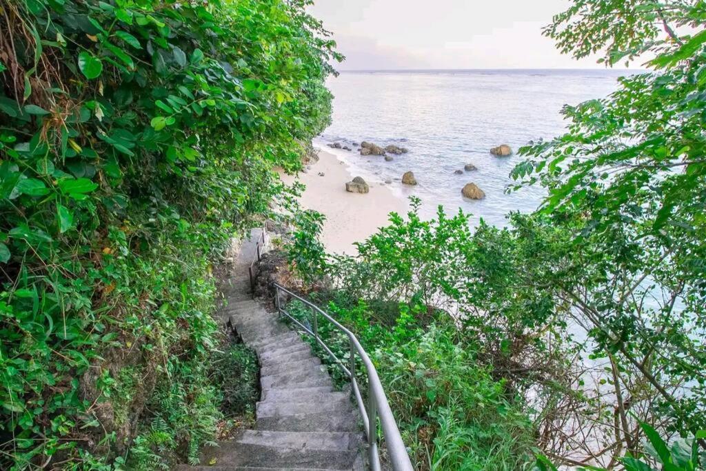 Nusa Dua Ocean View With Private Beach Exterior photo
