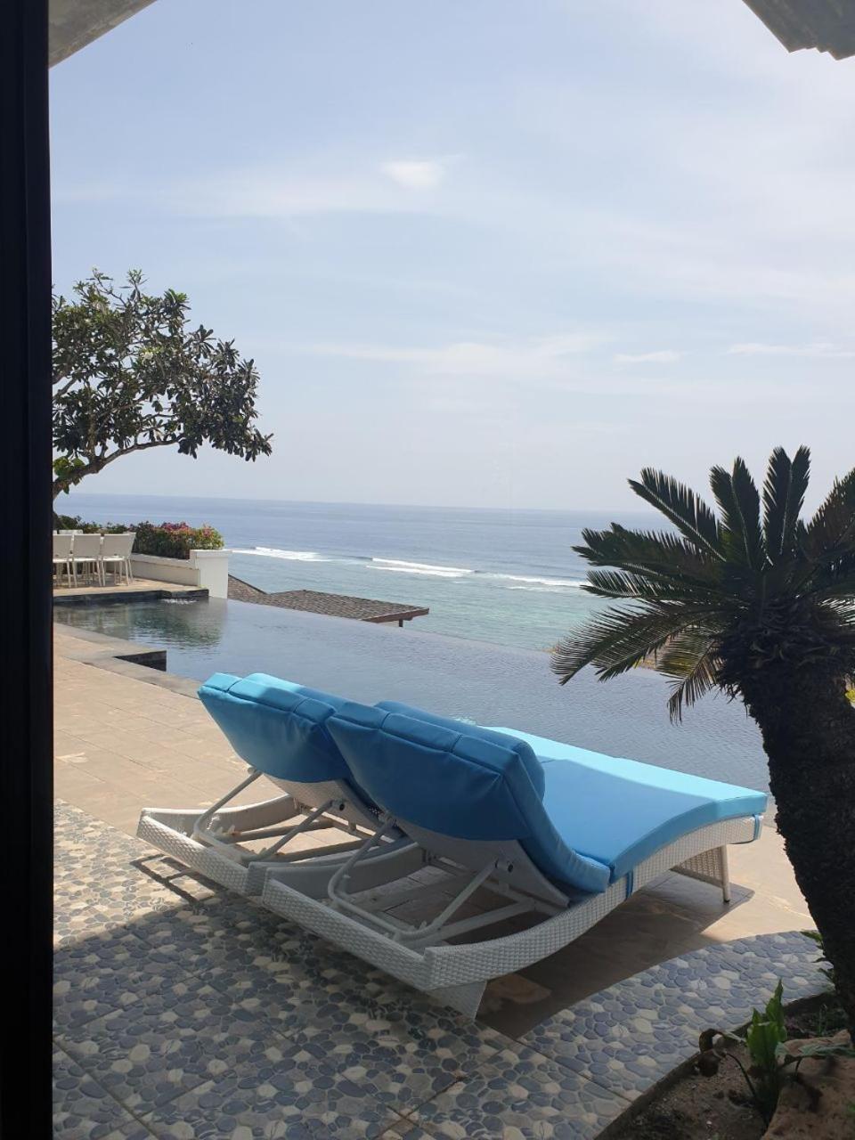 Nusa Dua Ocean View With Private Beach Exterior photo
